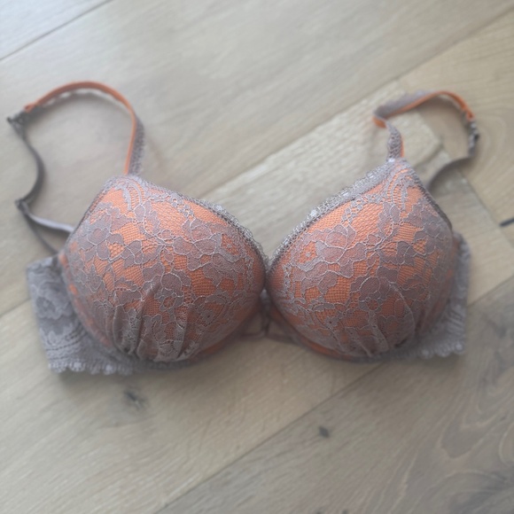Victoria's Secret Bombshell Miraculous Plunge Bra 36B Orange With Nude Lace - Picture 1 of 10